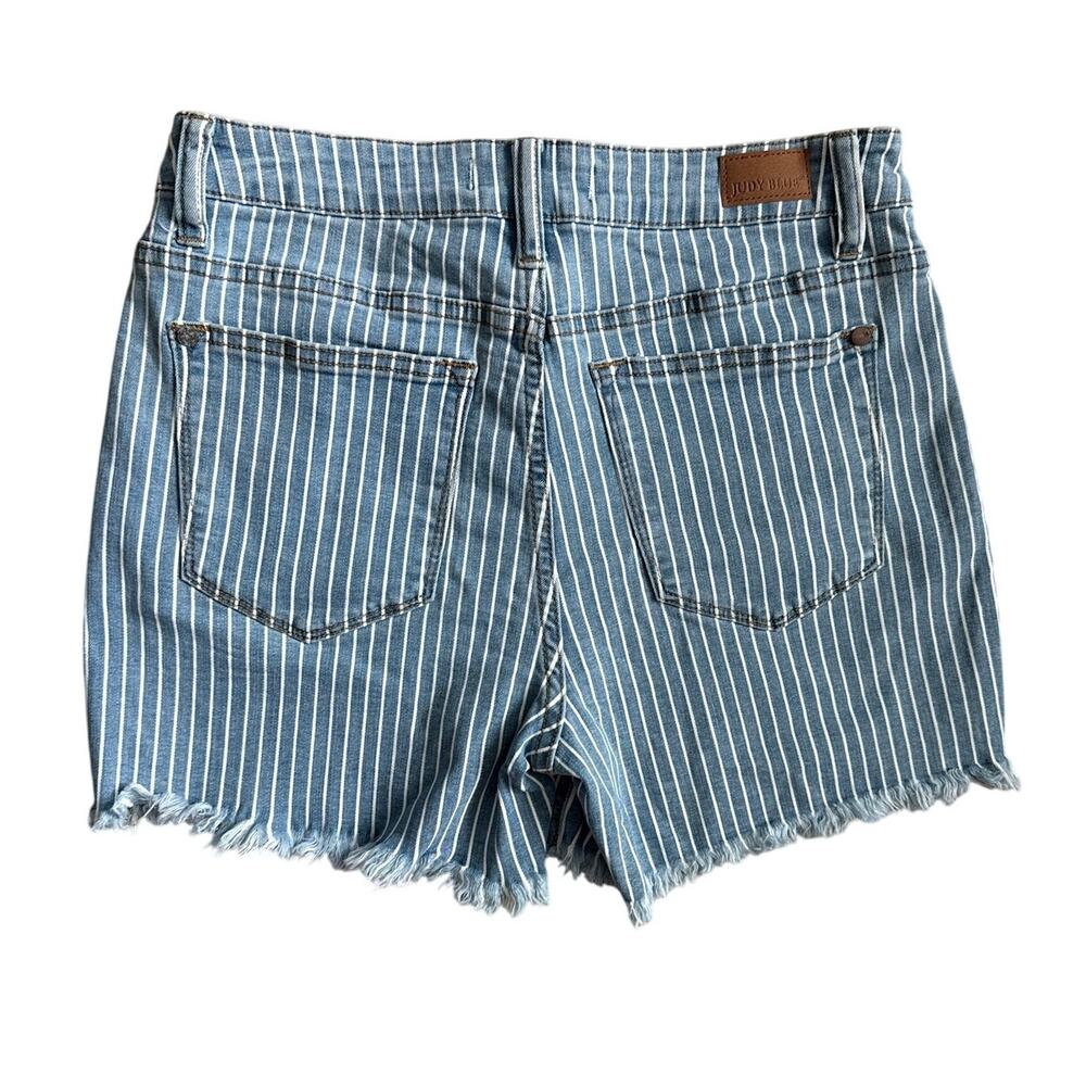 Judy Blue Kya White Striped Denim Stretch Shorts Size Medium - Picture 7 of 10